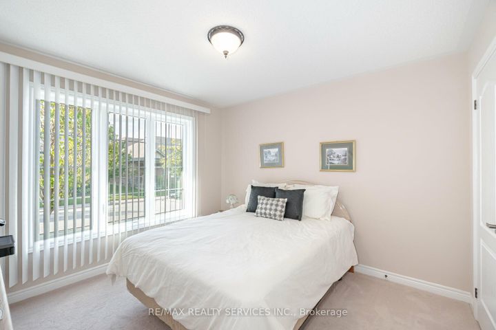 Photo 17 at 17 Lacorra Way, Wellington, Brampton