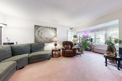 Photo 5 at 1 Aintree Court, Alderwood, Toronto