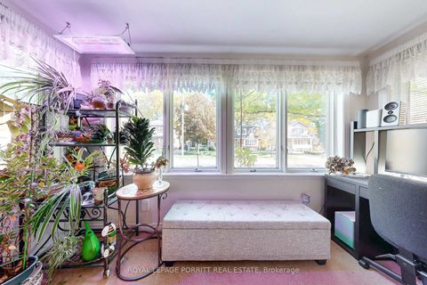 Photo 8 at 1 Aintree Court, Alderwood, Toronto