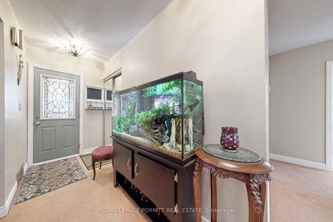 Photo 11 at 1 Aintree Court, Alderwood, Toronto