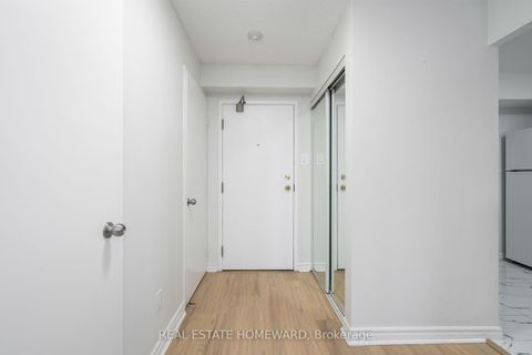 Photo 10 at 1002 - 4 PARK VISTA, Parkview, Toronto