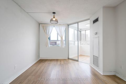 Photo 13 at 1002 - 4 PARK VISTA, Parkview, Toronto