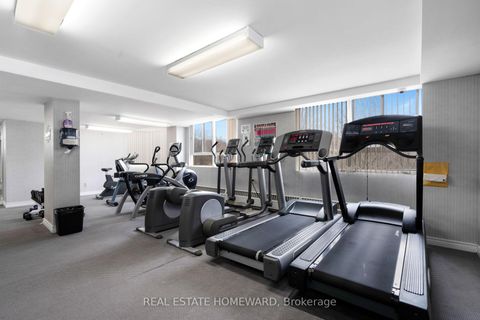 Photo 18 at 1002 - 4 PARK VISTA, Parkview, Toronto