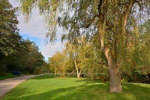 Photo 26 at 1002 - 4 PARK VISTA, Parkview, Toronto