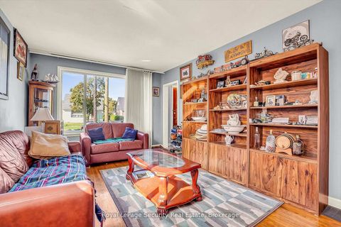 Photo 8 at 39 Boniface Avenue, Old Rexdale, Toronto