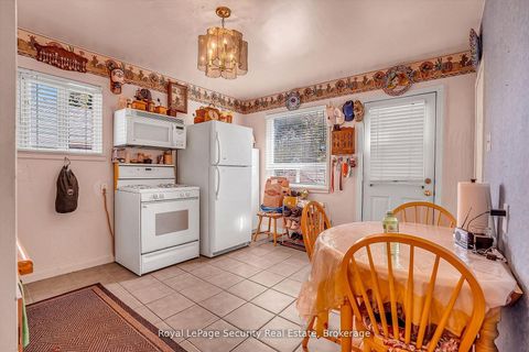 Photo 11 at 39 Boniface Avenue, Old Rexdale, Toronto