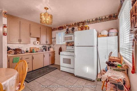 Photo 12 at 39 Boniface Avenue, Old Rexdale, Toronto