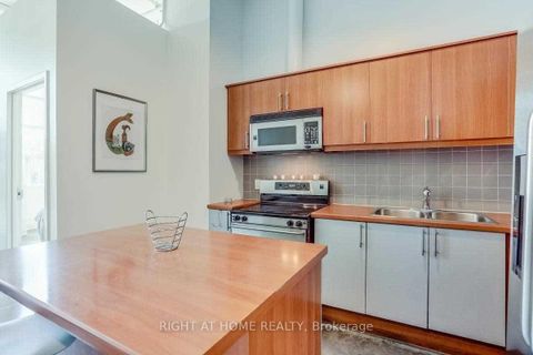 Photo 7 at 109 - 1001 Roselawn Avenue, Belgravia, Toronto