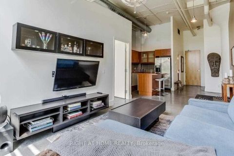 Photo 10 at 109 - 1001 Roselawn Avenue, Belgravia, Toronto