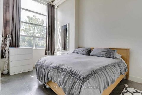 Photo 12 at 109 - 1001 Roselawn Avenue, Belgravia, Toronto