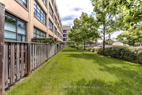 Photo 18 at 109 - 1001 Roselawn Avenue, Belgravia, Toronto
