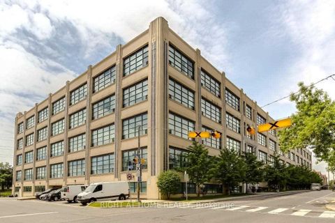 Photo 21 at 109 - 1001 Roselawn Avenue, Belgravia, Toronto