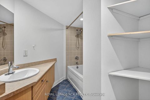 Photo 13 at 310 - 600 Fleet Street, Niagara, Toronto