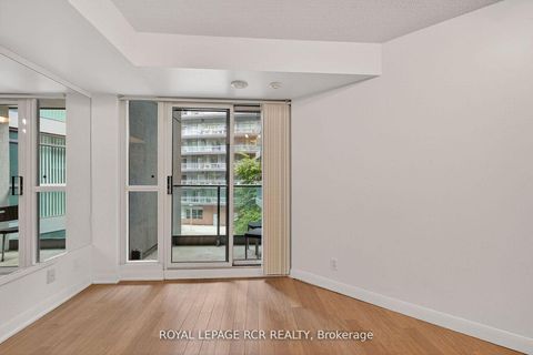 Photo 14 at 310 - 600 Fleet Street, Niagara, Toronto