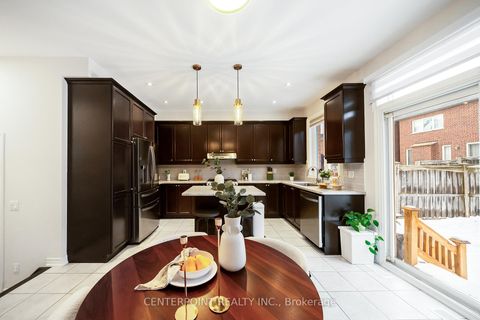 Photo 13 at 74 Augustine Avenue, Oak Ridges, Richmond Hill