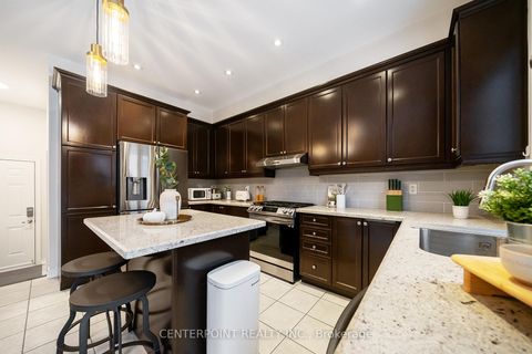 Photo 14 at 74 Augustine Avenue, Oak Ridges, Richmond Hill