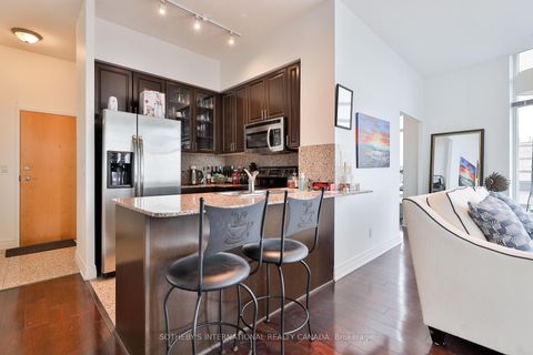 Photo 1 at Ph 201 - 8 Scollard Street, Annex, Toronto