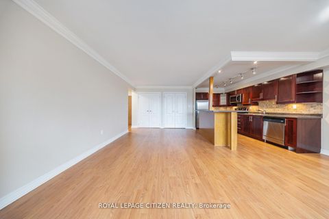 Photo 8 at 260 Seneca Hill Drive, Don Valley Village, Toronto