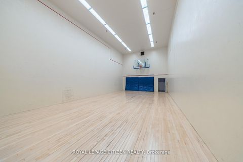 Photo 24 at 260 Seneca Hill Drive, Don Valley Village, Toronto