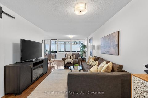 Photo 3 at 104 - 3000 Bathurst Street, Lawrence, Toronto