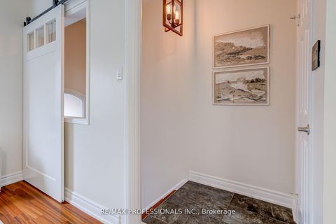 Photo 2 at 105 Harbourview Crescent, Mimico, Toronto