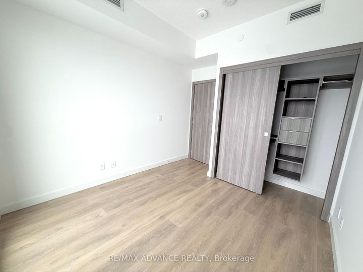 Photo 13 at 1609 - 27 McMahon Drive, Bayview Village, Toronto