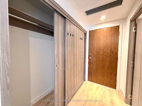 Photo 4 at 1609 - 27 McMahon Drive, Bayview Village, Toronto