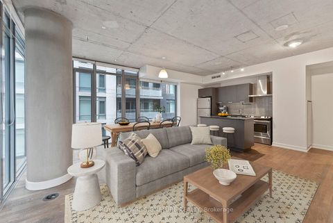 Photo 1 at 505 - 650 King Street W, Waterfront Communities C1, Toronto