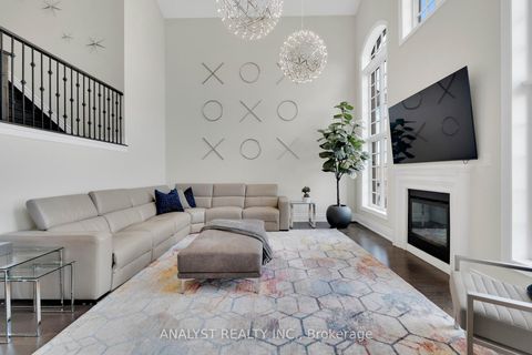 Photo 10 at 28 Coppermine Court, Nobleton, King