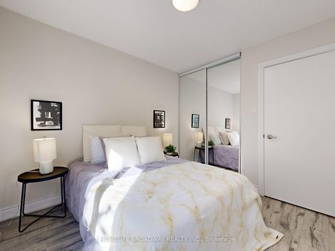 Photo 28 at 109 Poplar Crescent, Aurora Highlands, Aurora