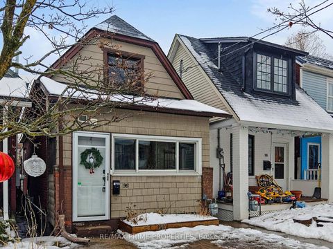 Photo 1 at 96 Coleridge Avenue, Lumsden, Toronto