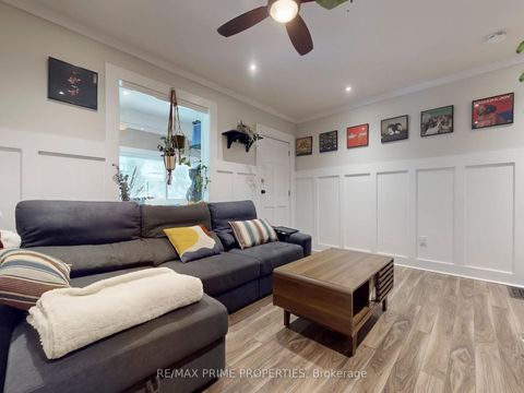 Photo 3 at 96 Coleridge Avenue, Lumsden, Toronto