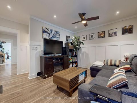 Photo 4 at 96 Coleridge Avenue, Lumsden, Toronto
