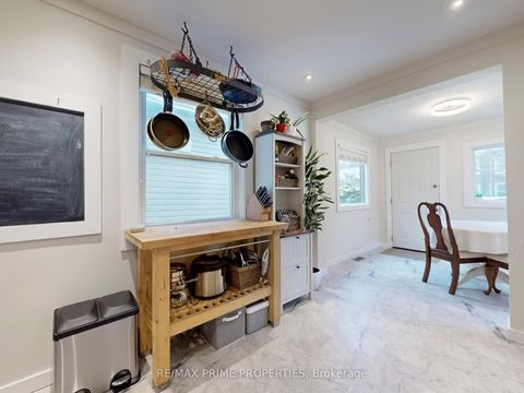 Photo 12 at 96 Coleridge Avenue, Lumsden, Toronto