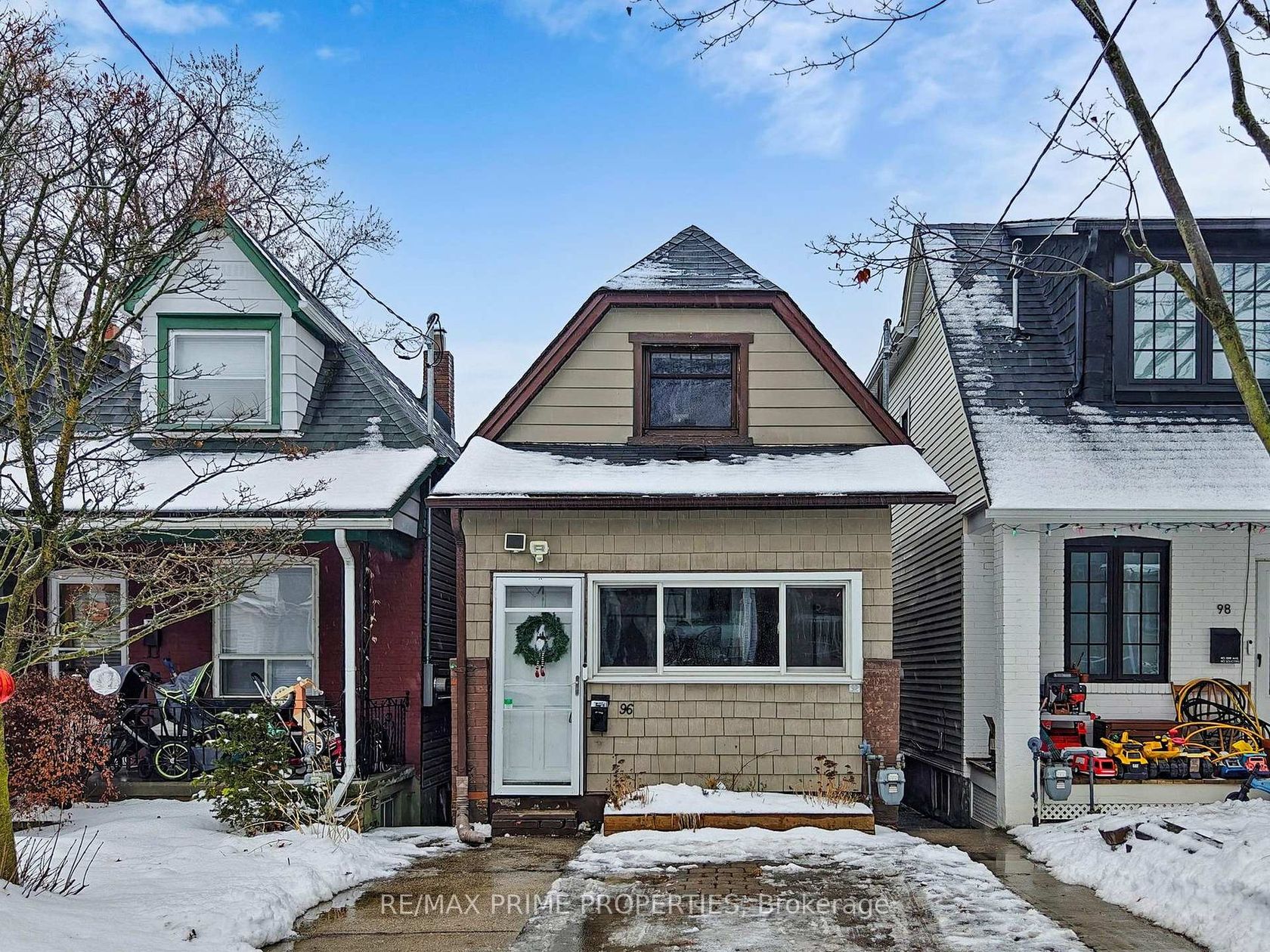 96 Coleridge Avenue, Lumsden, Toronto 