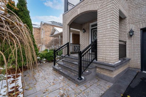 Photo 4 at 47 Thicket Trail, Vellore Village, Vaughan