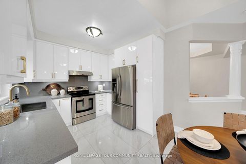 Photo 19 at 47 Thicket Trail, Vellore Village, Vaughan