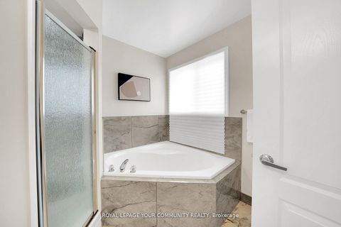 Photo 34 at 47 Thicket Trail, Vellore Village, Vaughan