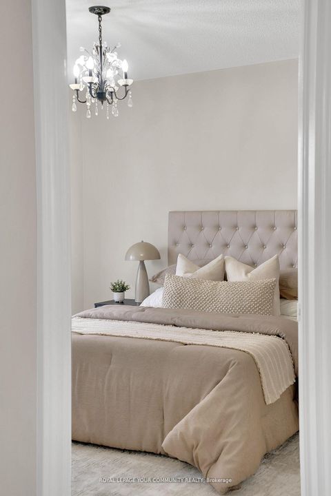 Photo 41 at 47 Thicket Trail, Vellore Village, Vaughan