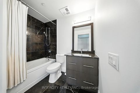 Photo 4 at PH15 - 7608 Yonge Street, Yorkhill, Vaughan