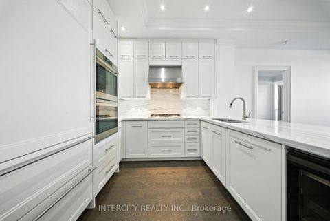 Photo 5 at PH15 - 7608 Yonge Street, Yorkhill, Vaughan