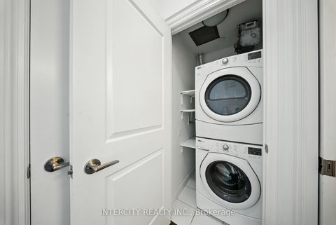 Photo 6 at PH15 - 7608 Yonge Street, Yorkhill, Vaughan