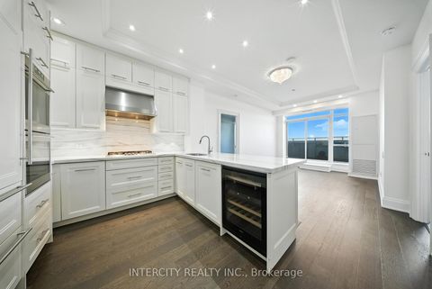 Photo 7 at PH15 - 7608 Yonge Street, Yorkhill, Vaughan