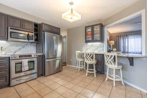 Photo 5 at 10 Wismer Avenue, Northwest, Barrie