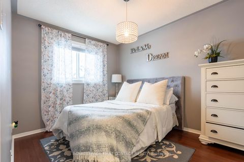 Photo 9 at 10 Wismer Avenue, Northwest, Barrie