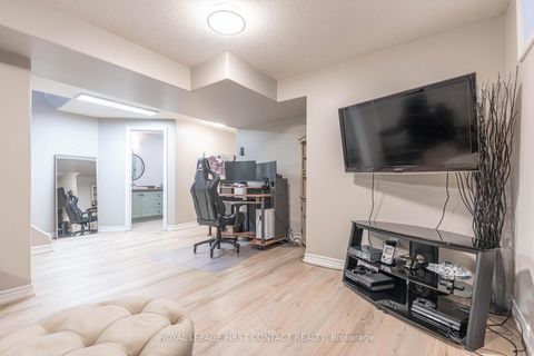 Photo 13 at 10 Wismer Avenue, Northwest, Barrie