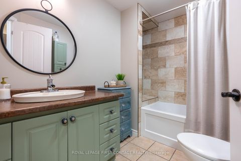 Photo 14 at 10 Wismer Avenue, Northwest, Barrie