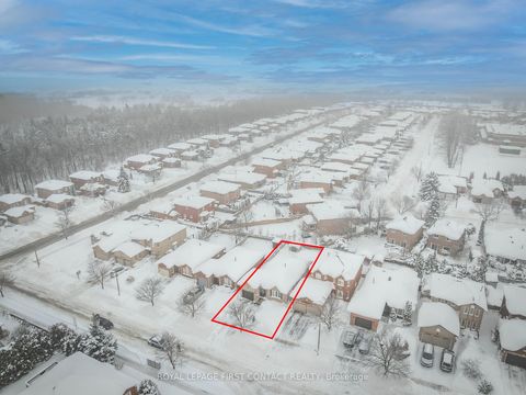 Photo 22 at 10 Wismer Avenue, Northwest, Barrie