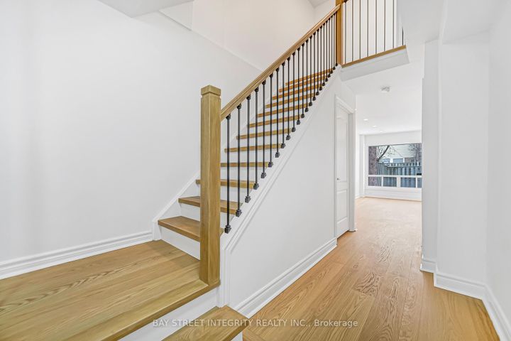 Photo 5 at 70 Elsa Vine Way, Bayview Village, Toronto