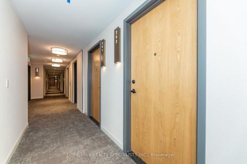 Photo 6 at C202 - 8 Beverley Glen Boulevard, Beverley Glen, Vaughan